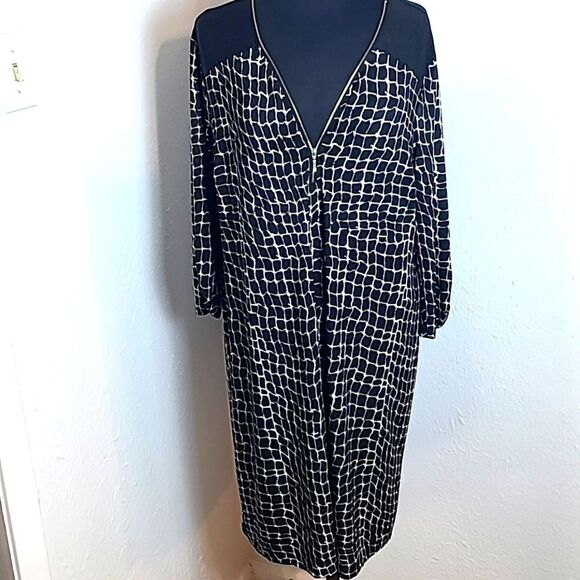 Mlle Gabrielle Black & White Print Dress with Zipper Neckline, Size XL - Picture 3 of 9